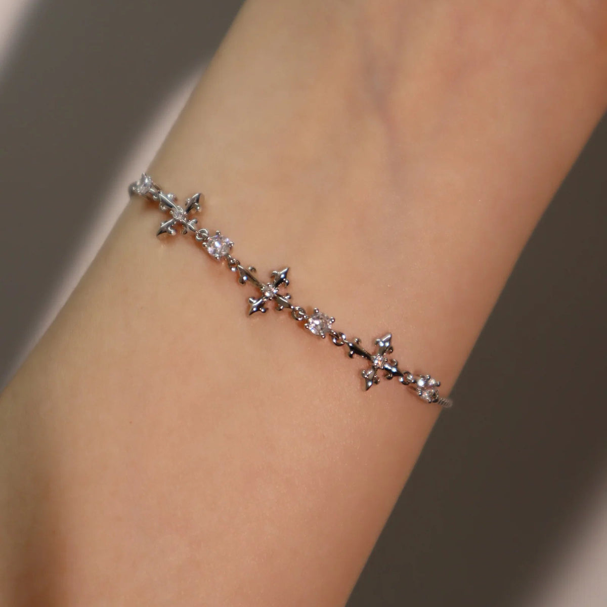 18K Gold Diamanté Multi Diamond Cross Bracelet